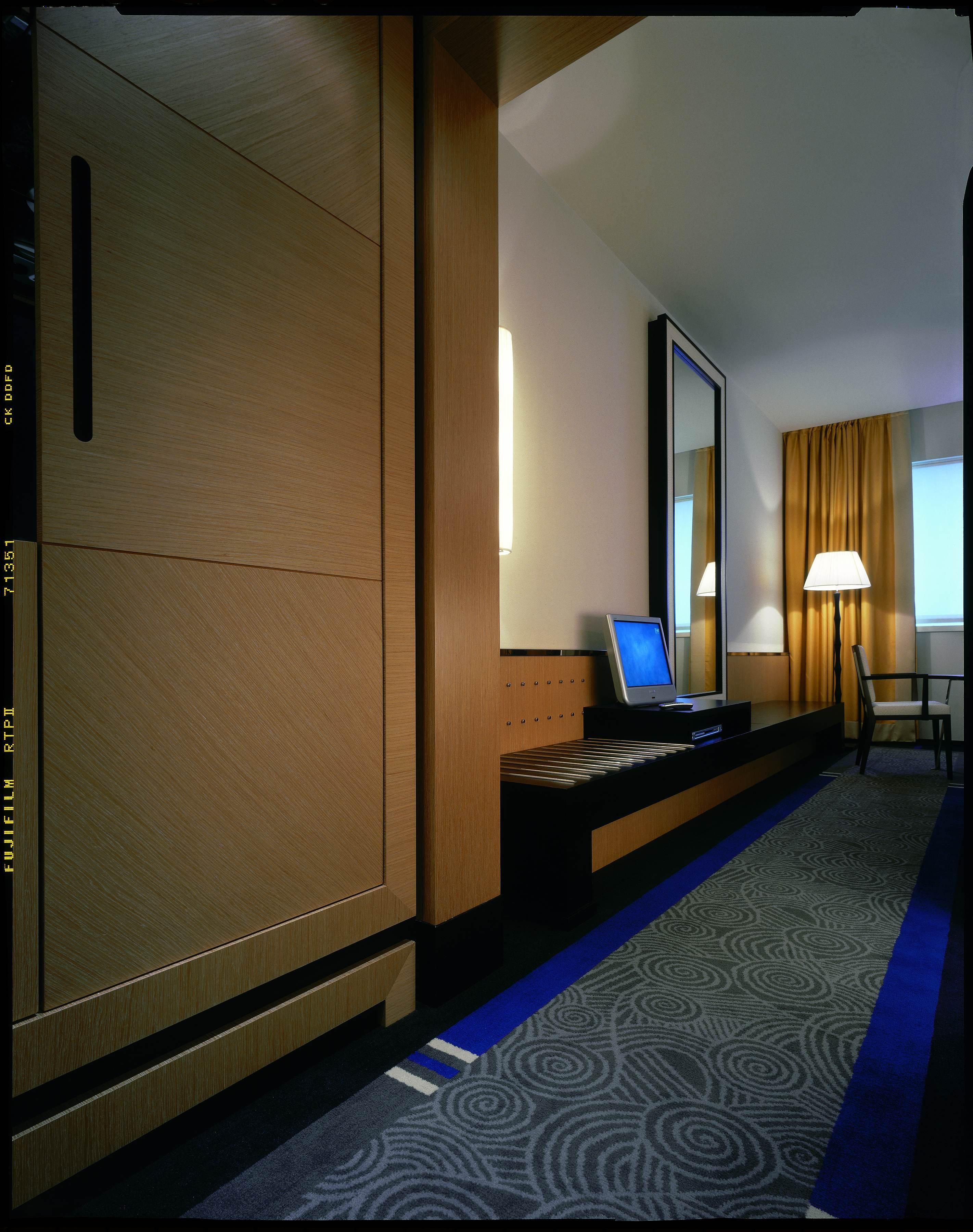 Una Hotels Malpensa Cerro Lago Maggiore Esterno foto