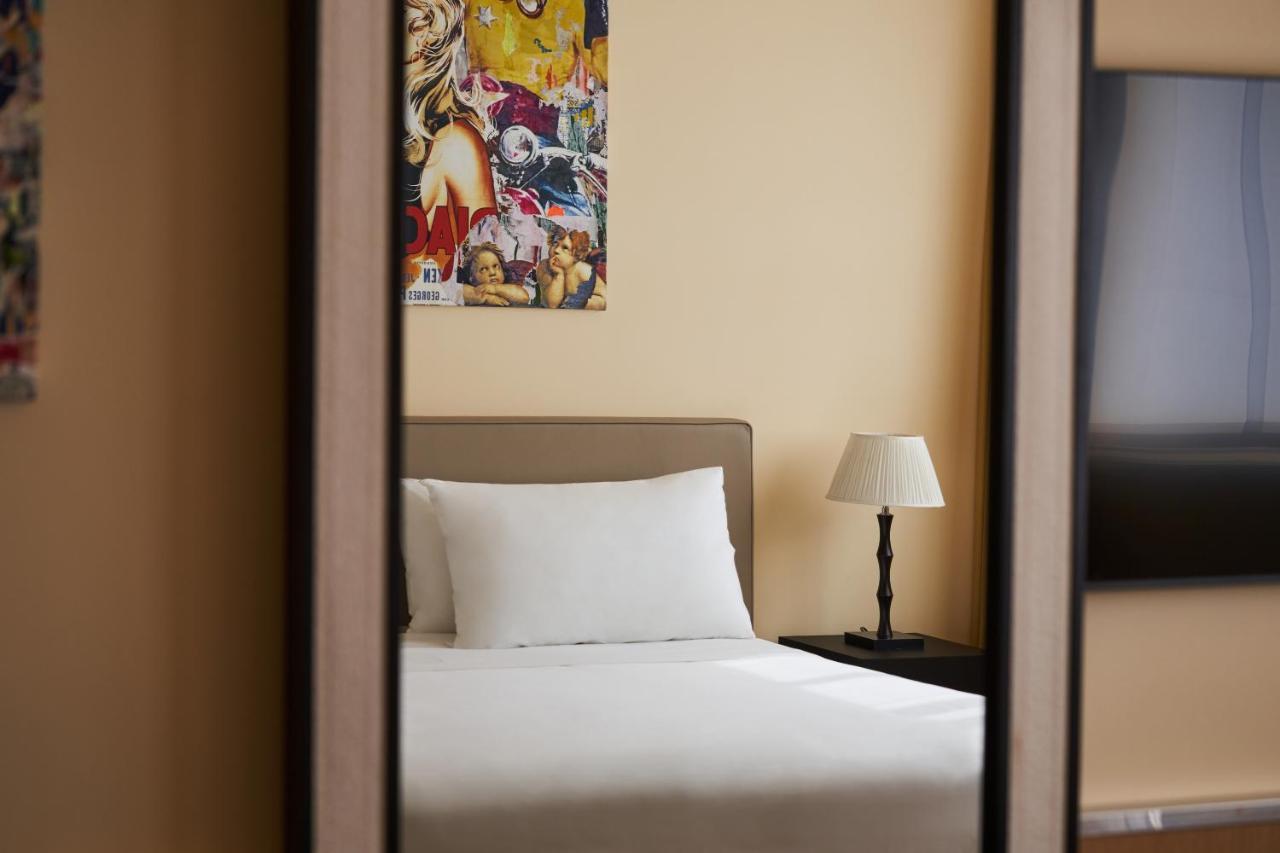 Una Hotels Malpensa Cerro Lago Maggiore Esterno foto